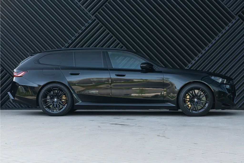 2025 BMW M5 Touring V8 Hybride M