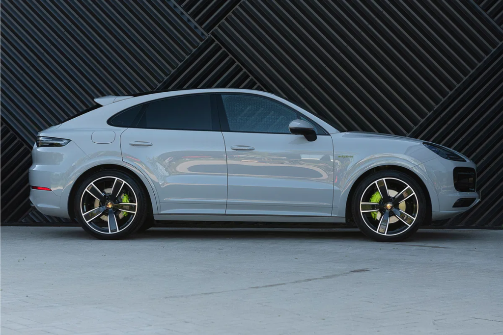 2023 Porsche Cayenne Coupé 3.0 E-Hybrid Sport Design